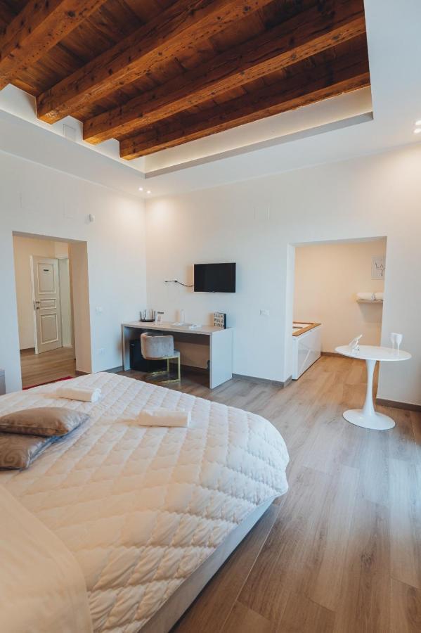 A-mare Exclusive & Guest house *